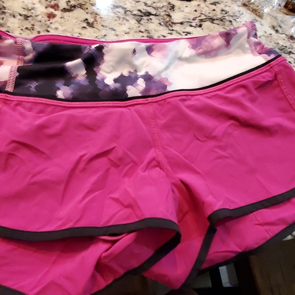 Lululemon size 2 speeds